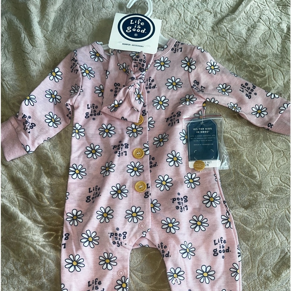 Life is good! Baby 6-9 months NWT